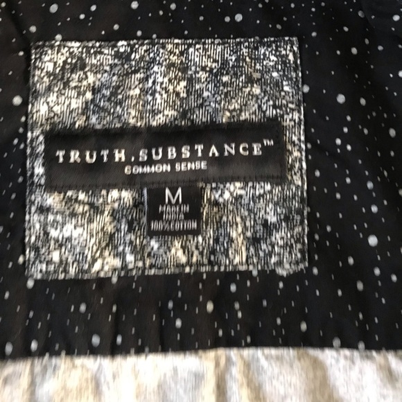 Half sleeve shirt - Picture 2 of 2